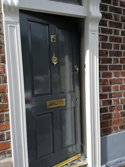Stunning 3 Bedroom Townhouse In The Heart Of City 贝尔法斯特 外观 照片