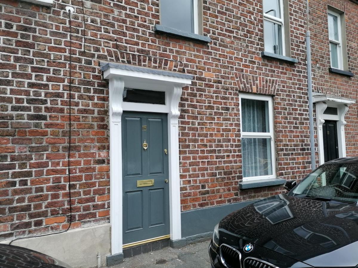 Stunning 3 Bedroom Townhouse In The Heart Of City 贝尔法斯特 外观 照片