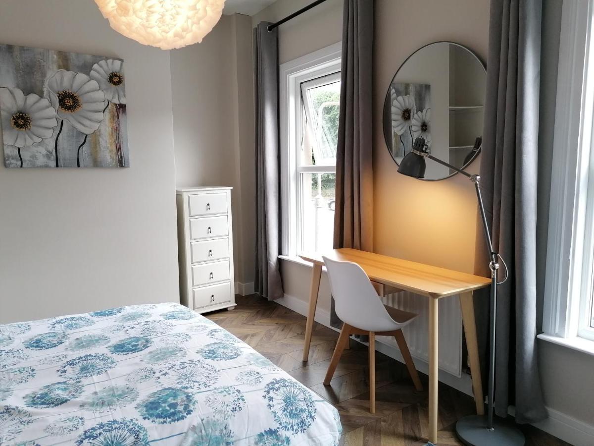 Stunning 3 Bedroom Townhouse In The Heart Of City 贝尔法斯特 外观 照片